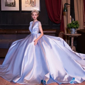 Luxury Gorgeous Sky Blue Prom Dresses 2017 V Neck Lace Backless Handmade Wedding Formal Dresses