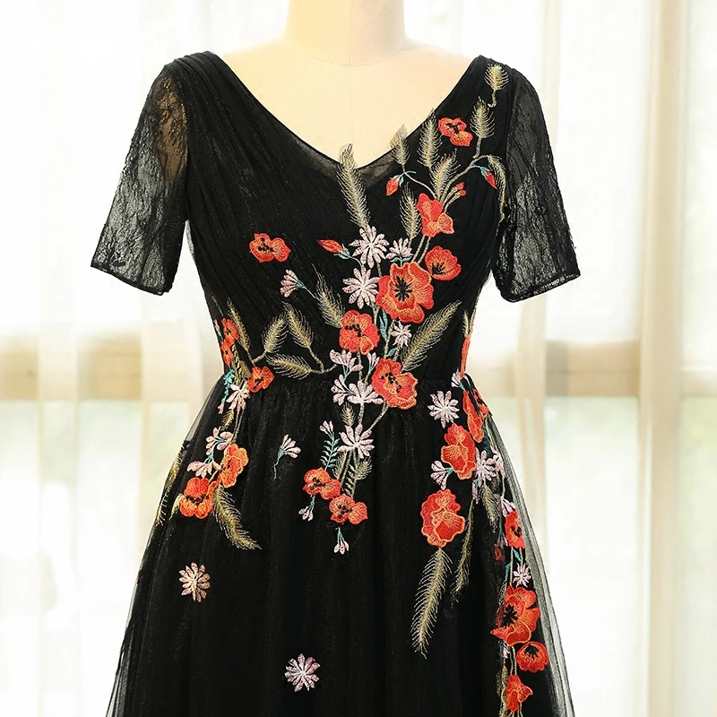 embroidered daisy dress Women's Plus Size Daisy Embroidered Smocked Dress – Rafaella