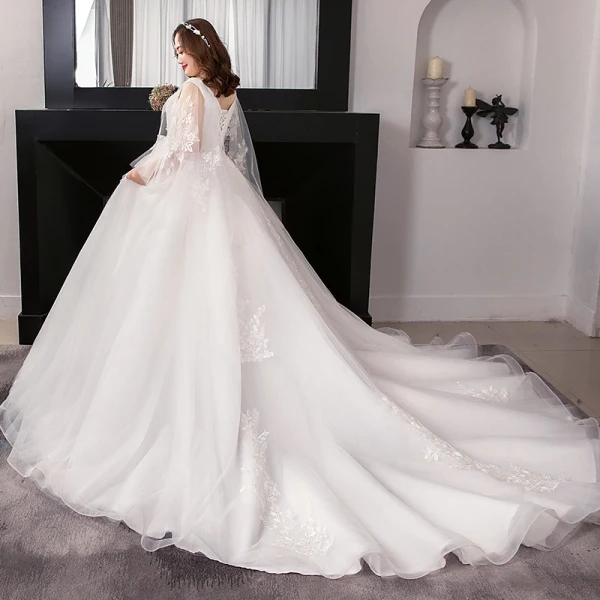 Unique Weiß Übergröße Ballkleid Brautkleider / Hochzeitskleider 2019 V-Ausschnitt Spitze Tülle Applikationen Rückenfreies Perlenstickerei Stickerei Kapelle-Schleppe Hochzeit