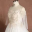 Schöne Gold Weiß Übergröße Brautkleider / Hochzeitskleider 2019 A Linie Spitze Tülle Applikationen Rückenfreies Stickerei Handgefertigt Bandeau Kapelle-Schleppe Hochzeit