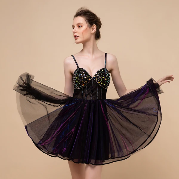 Sexy Mode Schwarz Kurze Cocktailkleider 2018 A Linie Tülle Rückenfreies Perlenstickerei Strass Cocktail Festliche Kleider