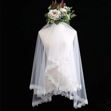 Moderne Mode Blanche Voile De Mariée Dentelle Perlage Paillettes Courte Mariage Accessorize 2019