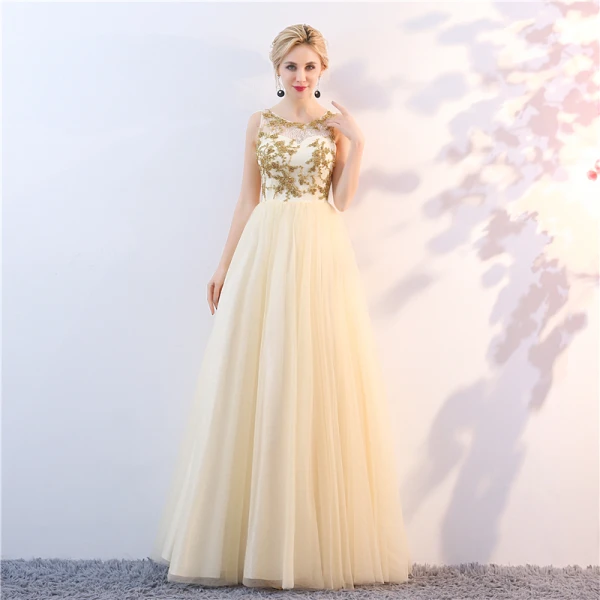 Chic / Beautiful Gold Prom Dresses 2018 A-Line / Princess Scoop Neck Sleeveless Beading Floor-Length / Long Ruffle Formal Dresses