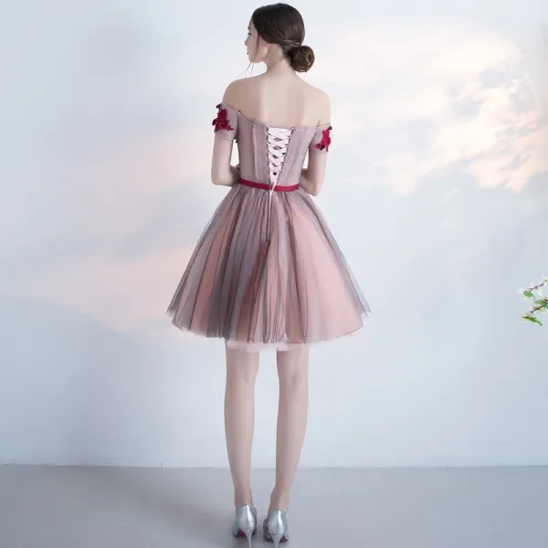 Mode Partykleider 2017 Abiballkleider Multifarben Kurze Ballkleid Off Shoulder Rückenfreies Kurze Ärmel Spitze Applikationen