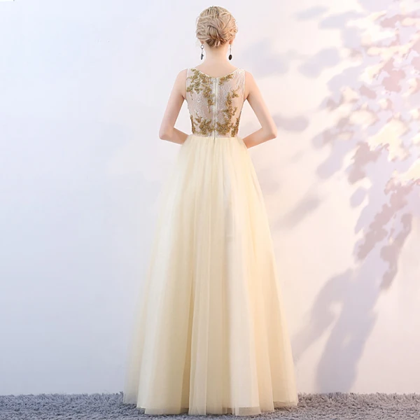 Chic / Beautiful Gold Prom Dresses 2018 A-Line / Princess Scoop Neck Sleeveless Beading Floor-Length / Long Ruffle Formal Dresses