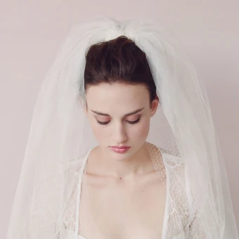 Classic 2017 White Lace Tulle Wedding Veils