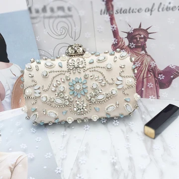 Chic Belle 2017 Noir Abricot Beige Feuille Cristal Faux Diamant Similicuir Plage Soirée Jardin Extérieur Pochette
