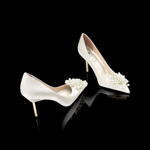 Classique Élégant Blanche Chaussure De Mariée Cuir Perlage Perle Mariage Soirée Talons Hauts À Bout Pointu Chaussures Femmes 2019