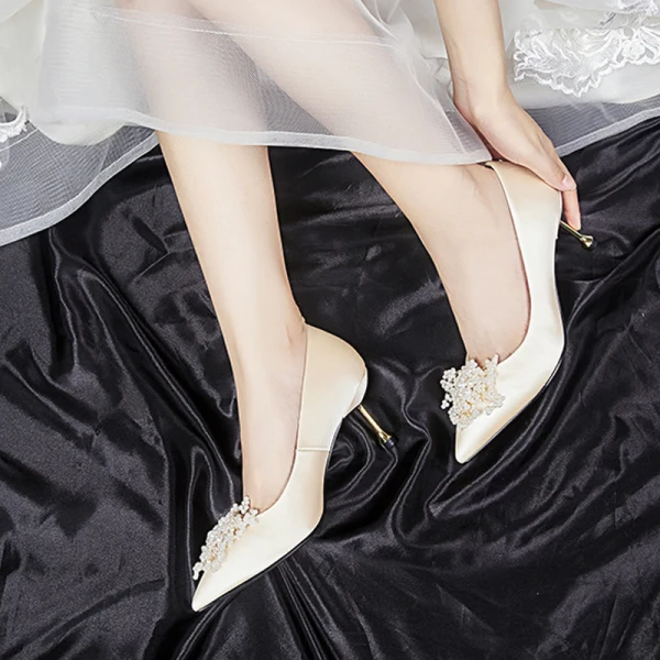 Classique Élégant Rouge Chaussure De Mariée 2020 7 cm Perle Perlage Charmeuse Cocktail Soirée À Bout Pointu Mariage Chaussures Femmes