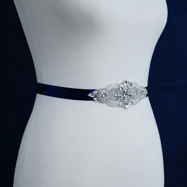 Schlicht Königliches Blau Ball Schärpen 2020 Handgefertigt Satin Metall Perlenstickerei Kristall Strass Hochzeits Hochzeit Brautaccessoires