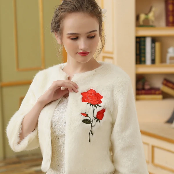 Blanche Hiver Encolure Dégagée 3/4 Manches Fausse Fourrure Brodé Mariage Promo Manteaux / vestes 2017