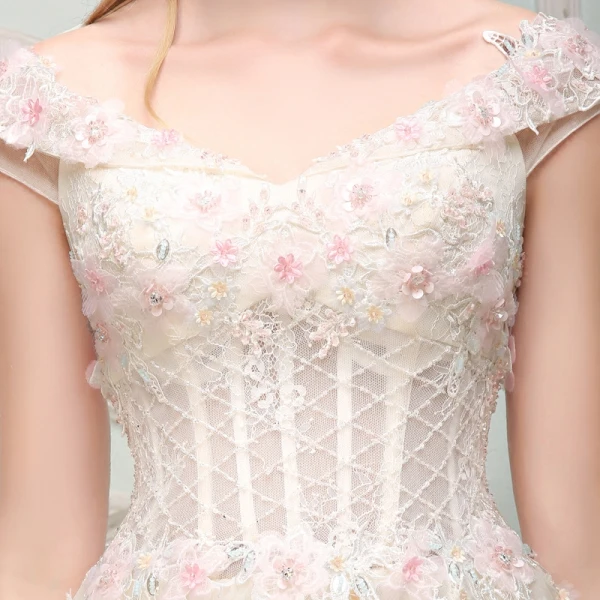 Luxury / Gorgeous Champagne Prom Dresses 2017 A-Line / Princess Strapless Lace Handmade Appliques Backless Embroidered Evening Dresses