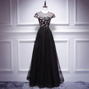 Chic Beautiful Black Floor Length Long Evening Dresses 2018 A Line Princess U Neck Tulle Appliques Backless Formal Dresses