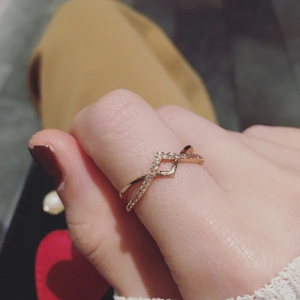 Proste / Simple Złote Rhinestone Krzyż Pierścień Biuro Pierścienie 2019 Akcesoria