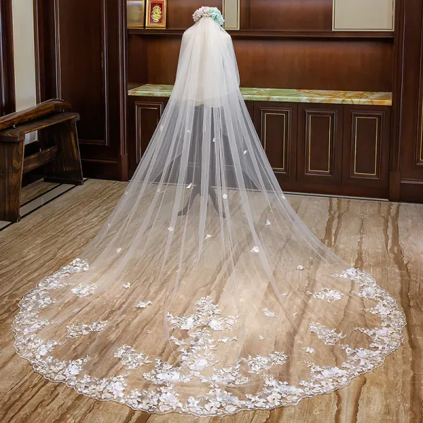Luxury / Gorgeous Champagne Wedding Veils 2020 Tulle Lace Appliques Flower Chapel Train Wedding Accessories