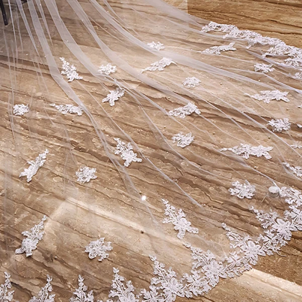 Amazing / Unique White Royal Train Wedding Tulle Lace Appliques 4 m Wedding Veils 2018