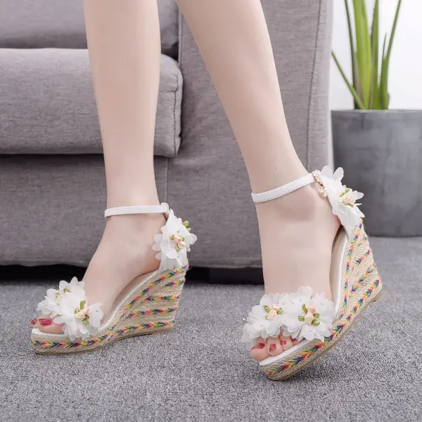 Schöne Weiß Applikationen Knöchelriemen Ball Sandalen Damen 2025 9 cm Keilabsatz Peeptoes Sandaletten Hochhackige