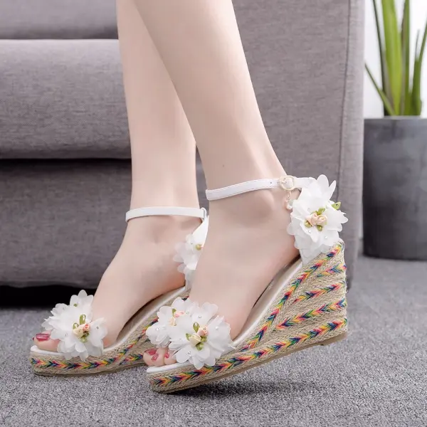 Schöne Weiß Applikationen Knöchelriemen Ball Sandalen Damen 2025 9 cm Keilabsatz Peeptoes Sandaletten Hochhackige