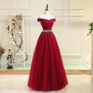 Fine Burgunder Ballkjoler 2017 Prinsesse Tyll Ryggløse Beading Rhinestone Ball Formelle Kjoler
