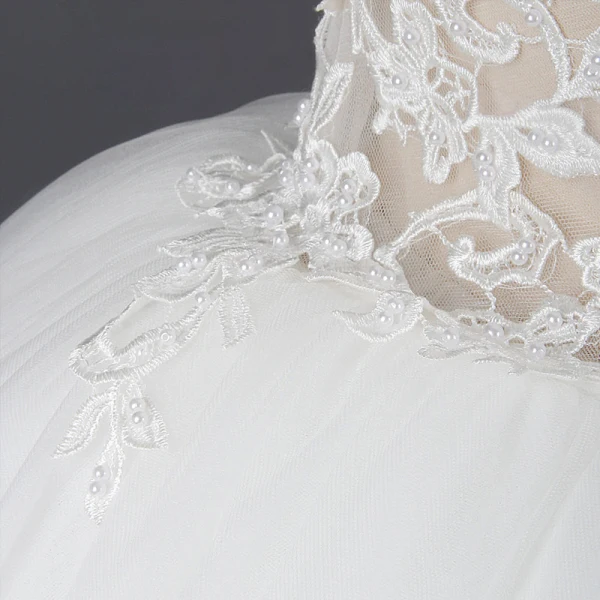 Amazing / Unique Ivory Court Train Wedding 2018 Ball Gown Lace-up Tulle Appliques Backless Pierced Strapless Wedding Dresses