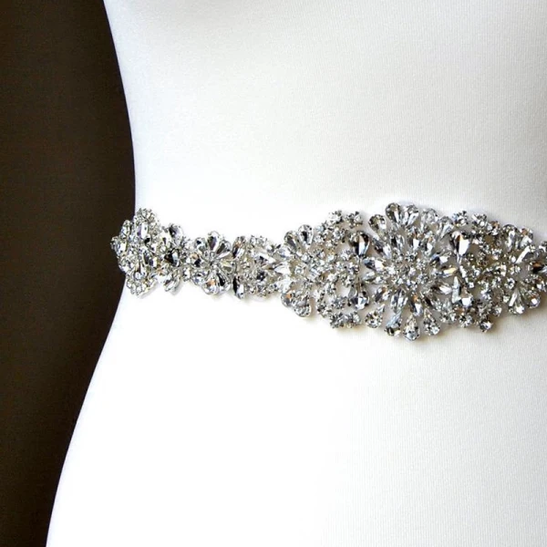 Edles Fabelhaft Ivory / Creme Ball Schärpen 2020 Satin Metall Perlenstickerei Kristall Strass Hochzeits Hochzeit Abend Brautaccessoires