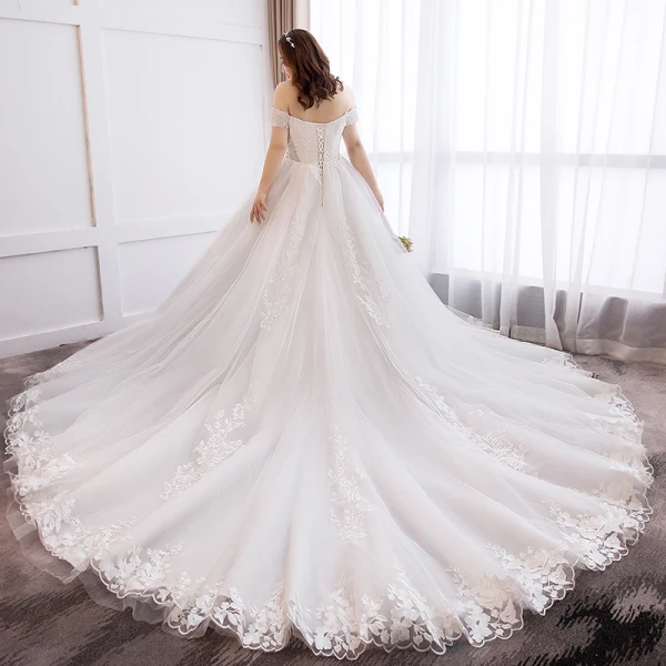 Modern / Fashion White Plus Size Ball Gown Wedding Dresses 2019 Tulle Lace Appliques Backless Embroidered Strapless Cathedral Train Wedding