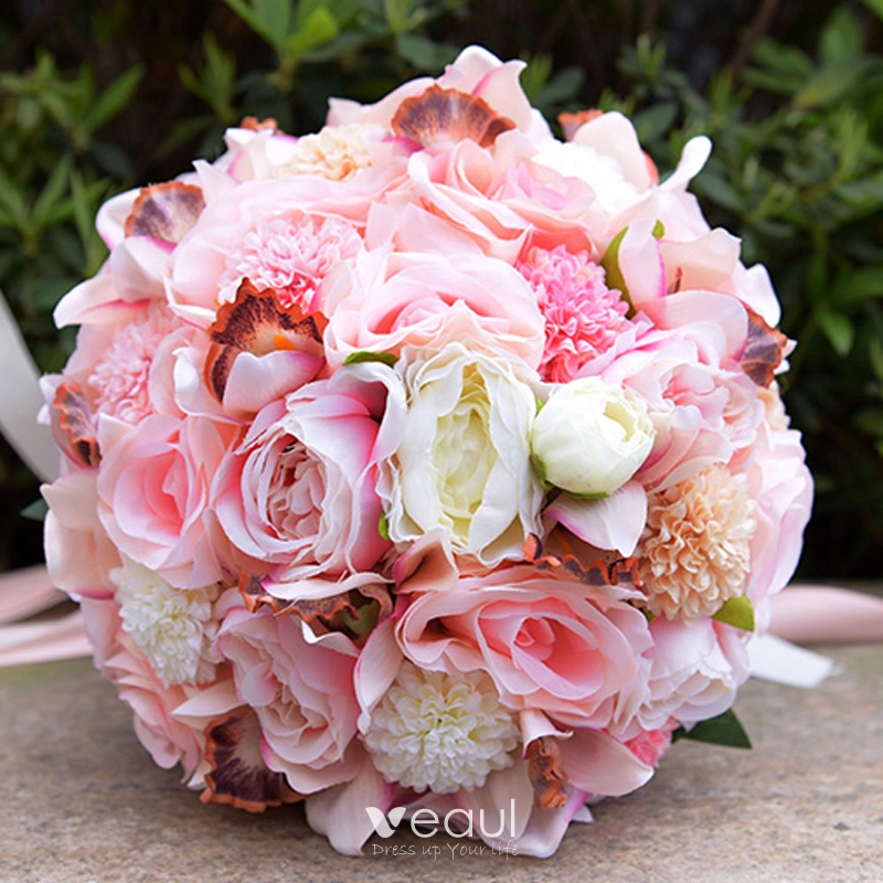 Dress up your wedding bouquet with Gorgeous accessories