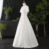 Unique Blanche Grande Taille Robe De Mariée 2020 Princesse Longue Manches Courtes U-Cou Fait main Perlage Appliques Dos Nu Perle Mariage