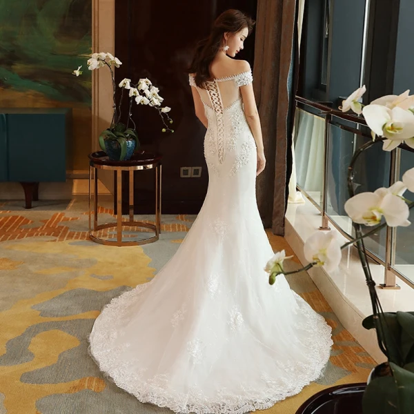 Abordable Église Salle Robe De Mariée 2017 Blanche Trompette / Sirène Chapel Train De l'épaule Manches Courtes Dos Nu Perle En Dentelle Appliques Perlage Paillettes