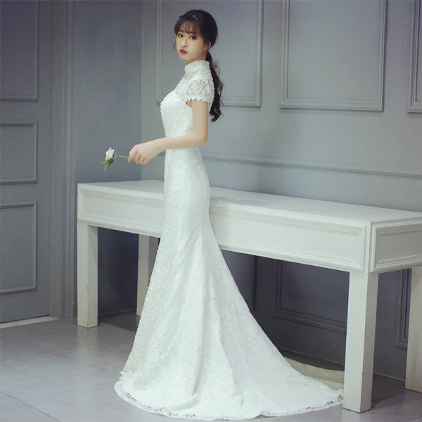 Style Chinois Salle Robe De Mariée 2017 Blanche Trompette / Sirène Chapel Train Col Haut Manches Courtes Dos Nu Paillettes Dentelle Appliques