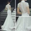 Style Chinois Salle Robe De Mariée 2017 Blanche Trompette / Sirène Chapel Train Col Haut Manches Courtes Dos Nu Paillettes Dentelle Appliques