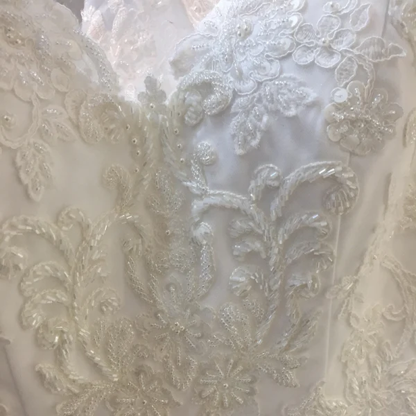 Chic / Belle Église Robe De Mariée 2017 Blanche Trompette / Sirène Chapel Train V-Cou Dos Nu 3/4 Manches Perle Perlage En Dentelle Appliques
