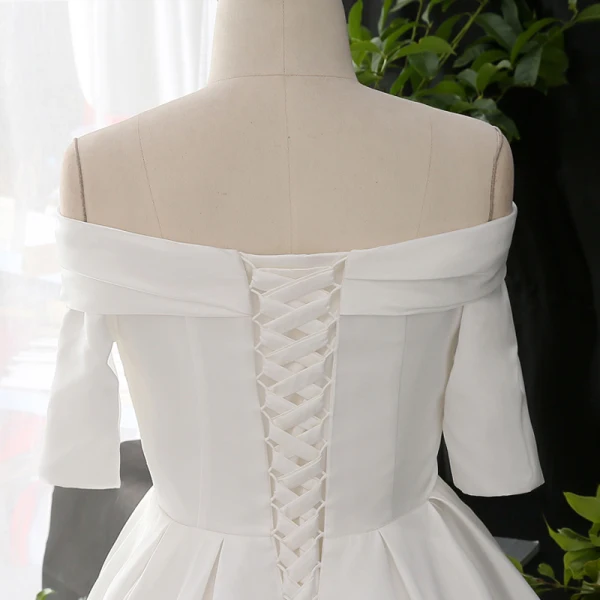 Schlicht Weiß Übergröße Brautkleider / Hochzeitskleider 2020 A Linie Off Shoulder Kurze Ärmel Einfarbig Kathedrale Schleppe Gekreuzte Träger Handgefertigt Satin Hochzeit