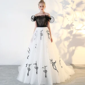 Mode Schwarz Ballkleider 2018 A Linie Tülle Bandeau Ball Rückenfreies Stickerei Festliche Kleider