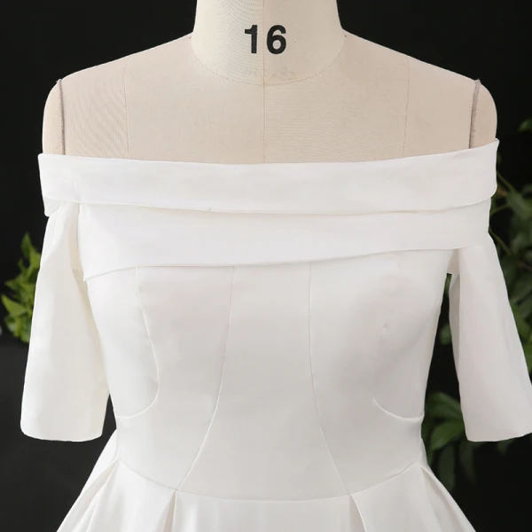 Schlicht Weiß Übergröße Brautkleider / Hochzeitskleider 2020 A Linie Off Shoulder Kurze Ärmel Einfarbig Kathedrale Schleppe Gekreuzte Träger Handgefertigt Satin Hochzeit
