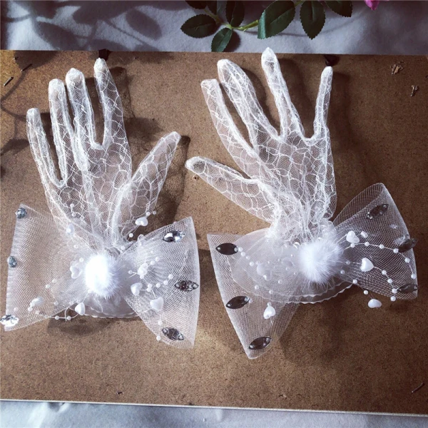 Blomsterfe Hvit Brudehansker 2020 Appliques Beading Blomst Rhinestone Tyll Bryllup Ball Tilbehør