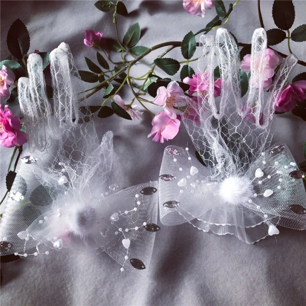 Blomsterfe Hvit Brudehansker 2020 Appliques Beading Blomst Rhinestone Tyll Bryllup Ball Tilbehør