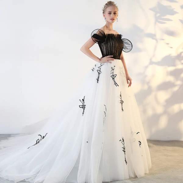 Modern / Fashion Black Prom Dresses 2018 A-Line / Princess Tulle Strapless Prom Backless Embroidered Formal Dresses