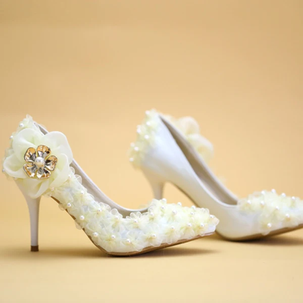 Luxury / Gorgeous Champagne Lace Wedding High Heels 8 cm Appliques Beading Pearl Pointed Toe Wedding Shoes 2018