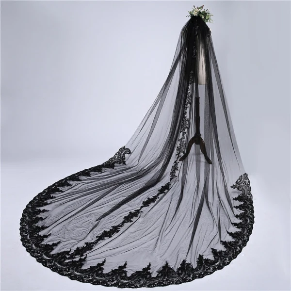 Baroque Black Cathedral Train Wedding Tulle Lace-up Appliques Wedding Veils 2018