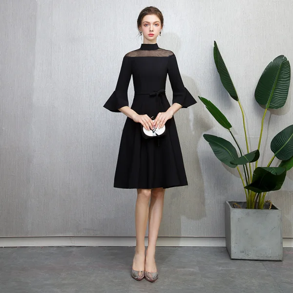 Modest / Simple Black Homecoming Graduation Dresses 2018 A-Line / Princess High Neck Bell sleeves Knee-Length Formal Dresses