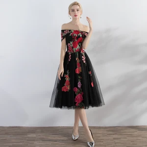 Chic Beautiful Black Homecoming Graduation Dresses 2017 A Line Princess Appliques Off The Shoulder Sleeveless Zipper Up Short