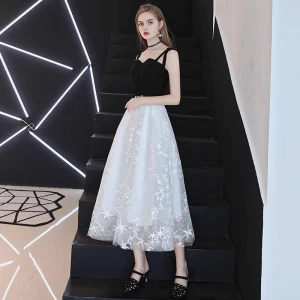 Elegant Svart Ballkjoler 2018 Prinsesse Rhinestone Stjerne Spaghettistropper Uten Ermer Ryggløse Te Lengde Formelle Kjoler