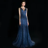 Elegante Marineblau Abendkleider 2018 A Linie Glanz V-Ausschnitt Rückenfreies Ärmellos Sweep / Pinsel Zug Festliche Kleider