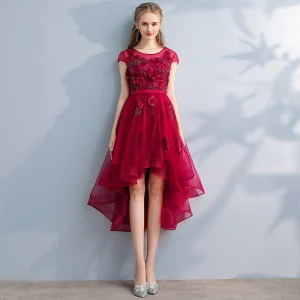 Chic Belle Rouge Robe De Bal 2017 Princesse Dentelle Perlage Appliques Perle Encolure Dégagée Manches Courtes Asymétrique Robe De Ceremonie