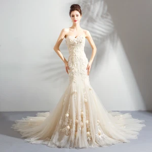Abordable Champagne Robe De Mariée 2018 Trompette Sirène Appliques En Dentelle Fleur Perle Bustier Dos Nu Sans Manches Tribunal Train Mariage