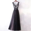 Chic / Beautiful Black Evening Dresses  2017 A-Line / Princess Lace Beading Crystal V-Neck Backless Sleeveless Formal Dresses