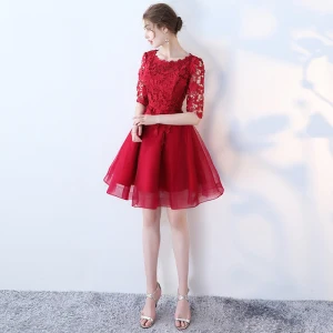 Chic Belle De Retour Robe De Graduation 2017 Princesse En Dentelle Fleur Encolure Dégagée 1 2 Manches Courte Robe De Ceremonie