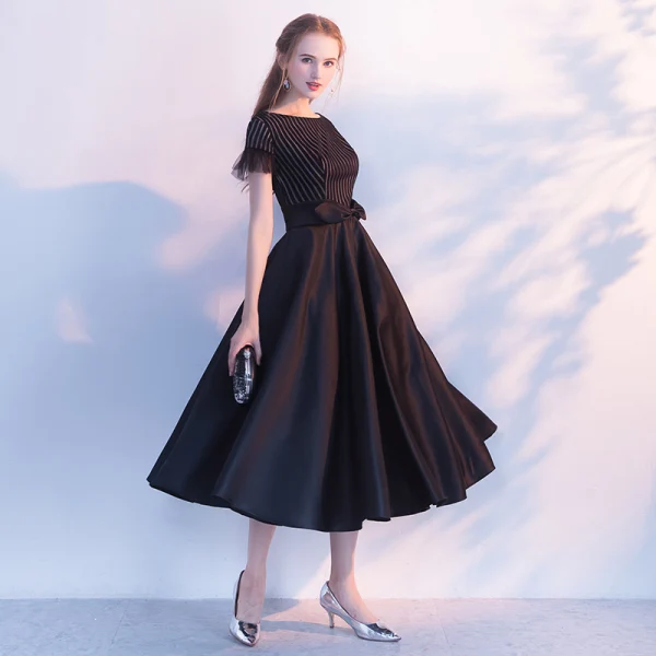Chic / Beautiful Homecoming Graduation Dresses 2017 A-Line / Princess Bow Scoop Neck Zipper Up Short Sleeve Knee-Length