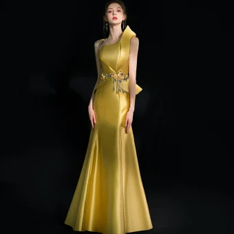Amazing Unique Gold Evening Dresses 2018 Trumpet Mermaid Appliques Beading Tassel Crystal Rhinestone Scoop Neck Backless Sleeveless Floor Length Long Formal Dresses
